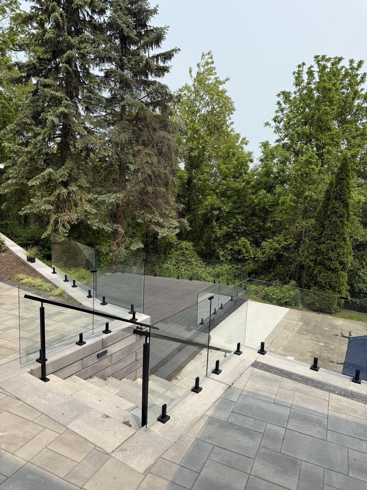 Glass railing
